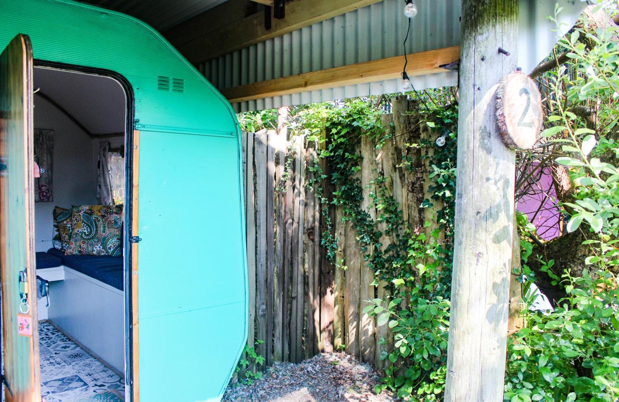 Retro Caravans At Valentia Island Escape Hotel Chapeltown Exterior foto